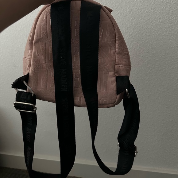 Steve Madden mini backpack - Picture 2 of 2